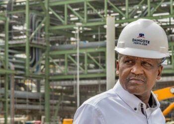 Dangote Refinery cuts jet fuel price to N1,650 per litre, offering relief to Nigeria’s aviation sector.