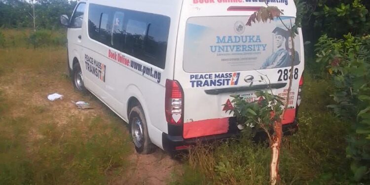 Suspected kidnappers attack buses on Kogi highway